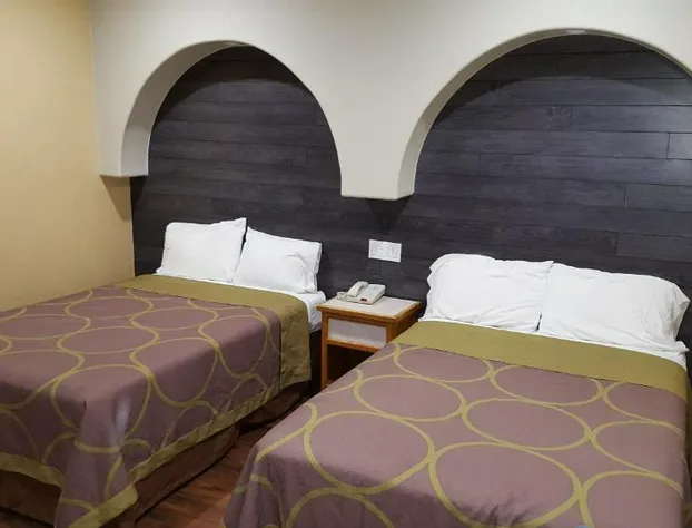 Reedley Inn hotel detail image 4