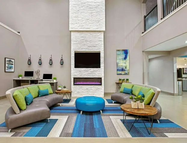 La Quinta Inn & Suites by Wyndham Sulphur Springs hotel detail image 4