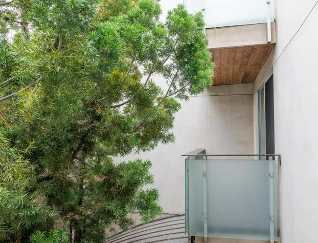 SIRTAJ - Beverly Hills hotel detail image 4