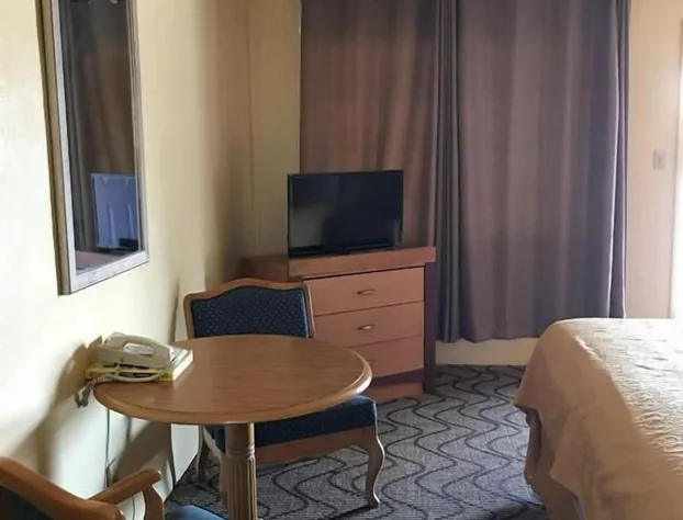 Sky Ranch Inn hotel detail image 4