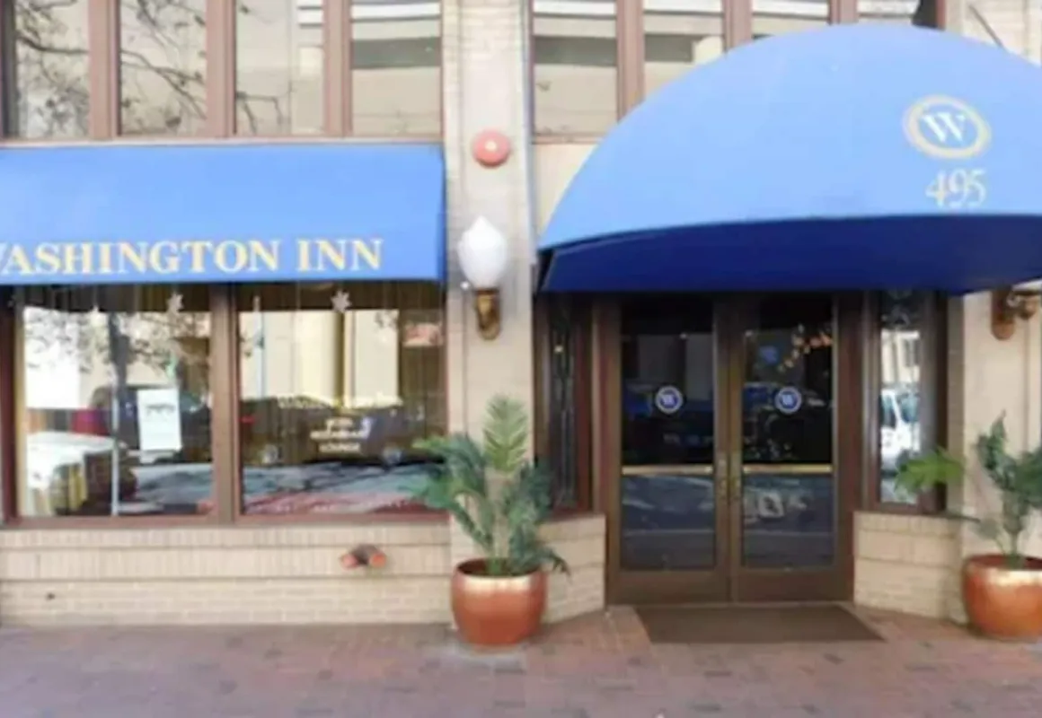 Washington Inn hotel hero