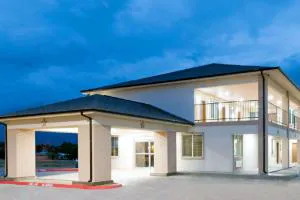 Super 8 by Wyndham Colorado City hotel hero