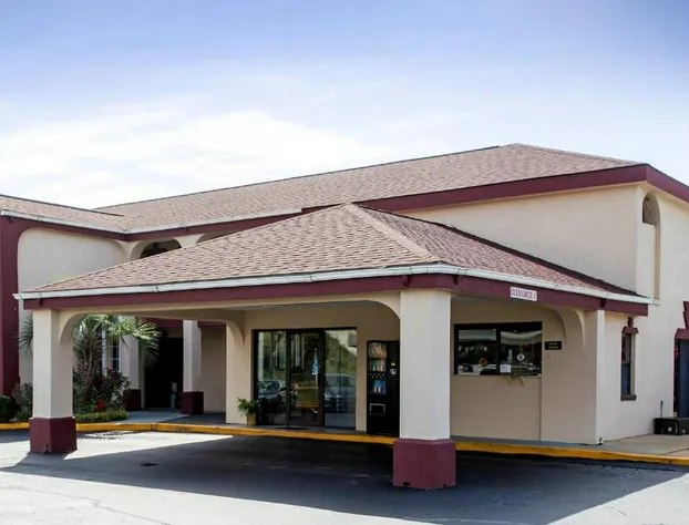 Red Roof Inn Sumter hotel detail image 1
