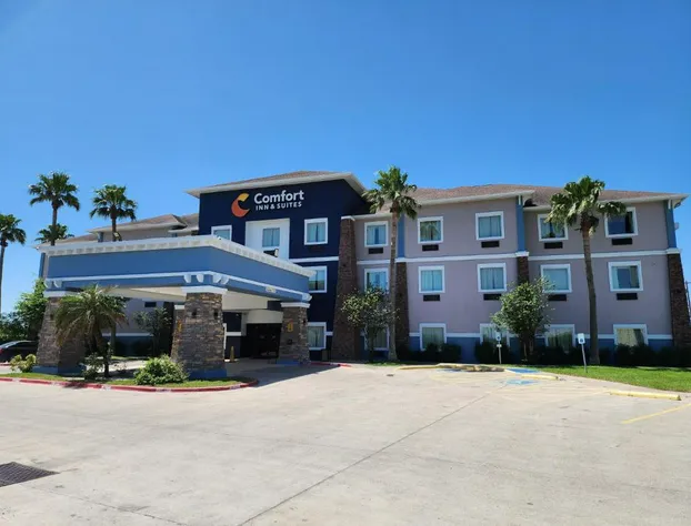 Comfort Inn & Suites Donna near I-2 hotel detail image 2