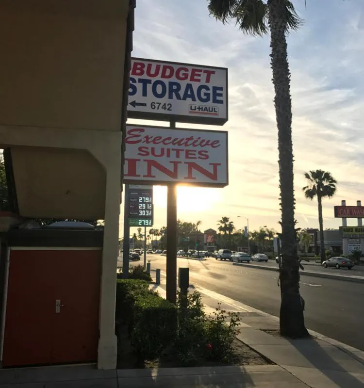 Executive Suites Inn hotel hero