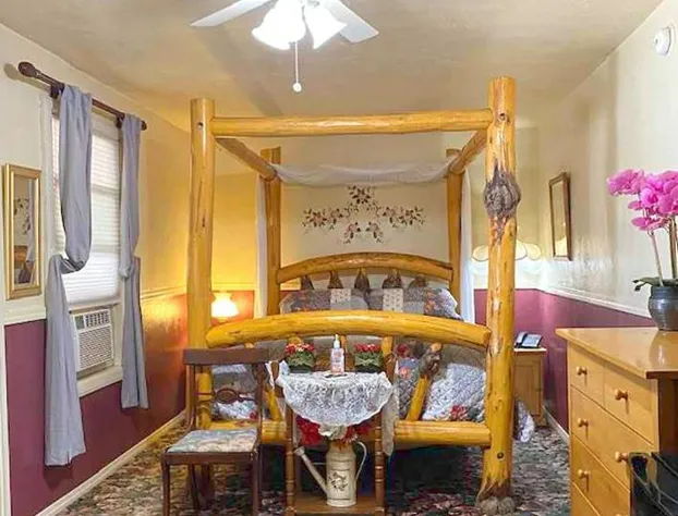 Dawson House Lodge hotel detail image 4