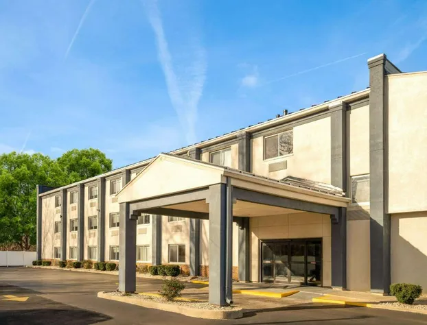 AmericInn by Wyndham Woodstock IL hotel detail image 1