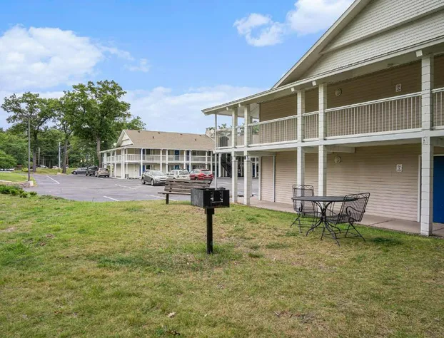 Travelodge by Wyndham Traverse City MI hotel detail image 3