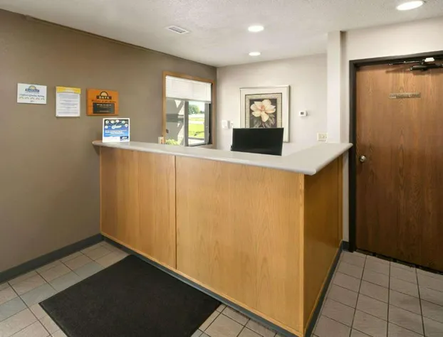 Days Inn by Wyndham Willmar hotel detail image 1