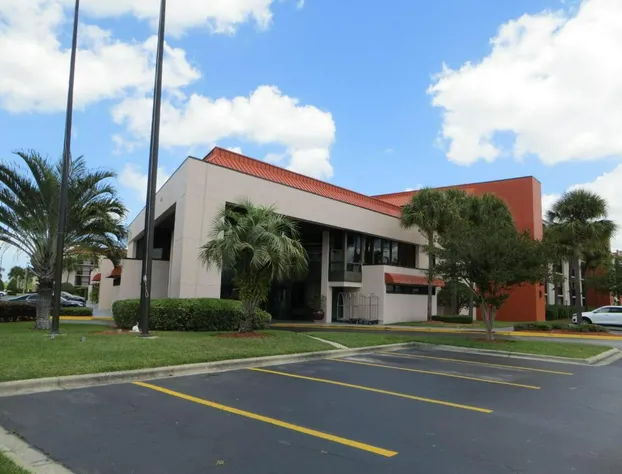 Grand Hotel Orlando at Universal Blvd - Shuttle to Theme Parks hotel detail image 2