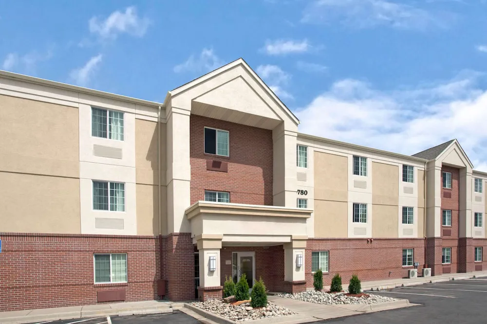 MainStay Suites Omaha Old Mill hotel hero