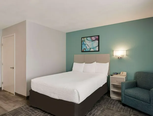 MainStay Suites Omaha Old Mill hotel detail image 4