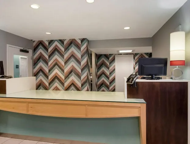 MainStay Suites Omaha Old Mill hotel detail image 2