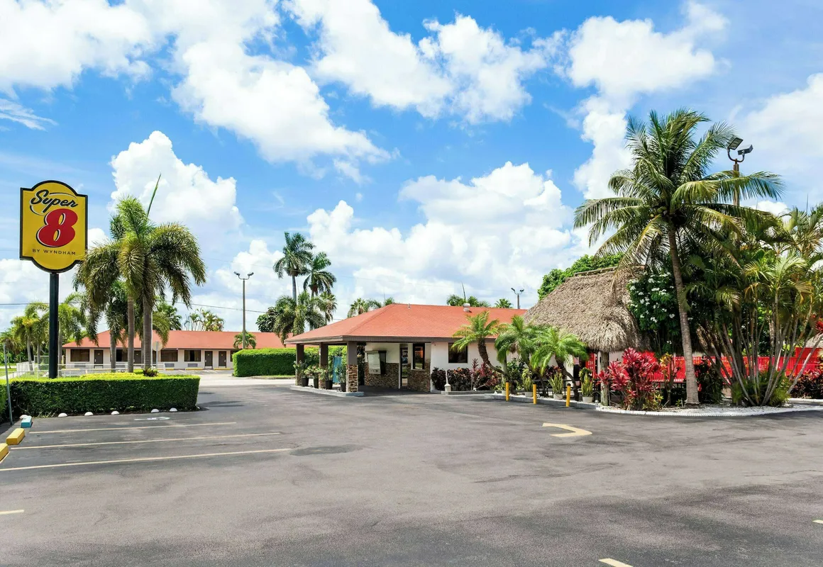 Super 8 by Wyndham Florida City/Gateway to Keys/Everglades hotel hero