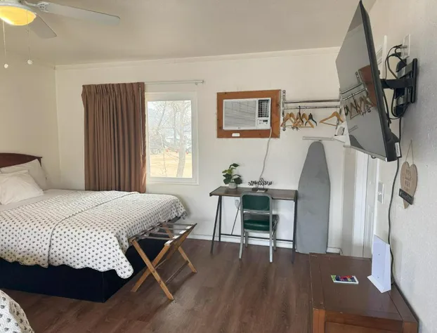 Lakeshore Lodge hotel detail image 2