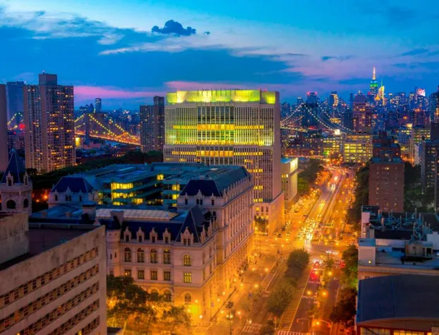 New York Marriott at the Brooklyn Bridge hotel detail image 2