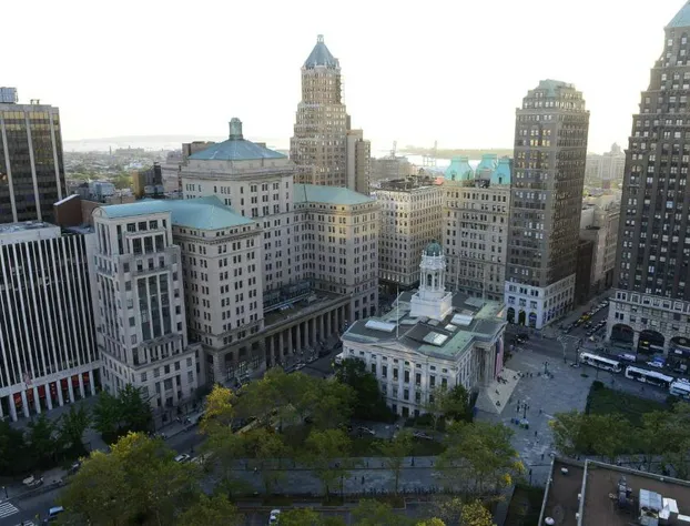 New York Marriott at the Brooklyn Bridge hotel detail image 4