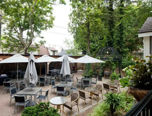 Idlewyld Inn & Spa hotel detail image 1