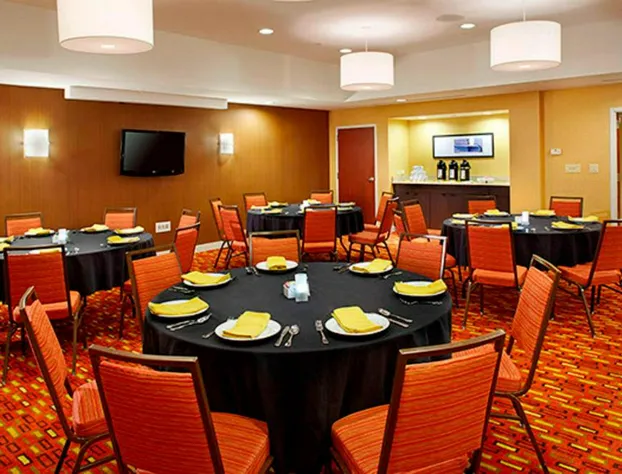 Courtyard by Marriott Akron Stow hotel detail image 1