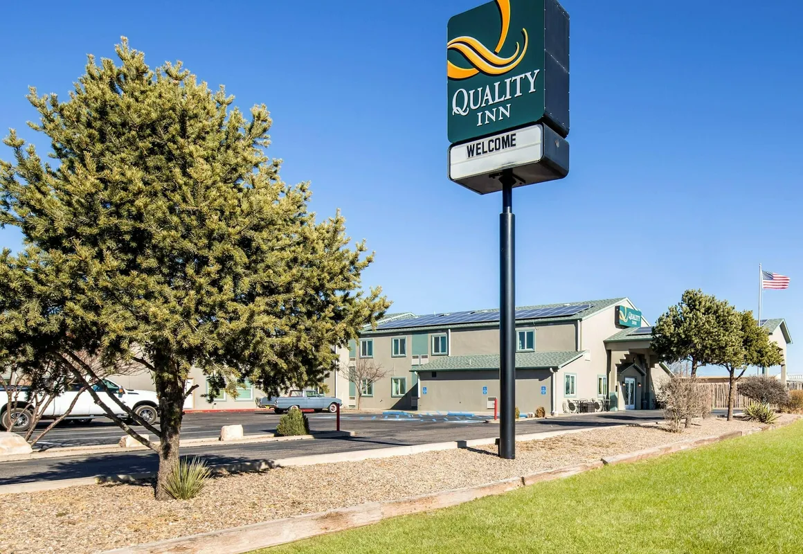 Quality Inn Moriarty hotel hero