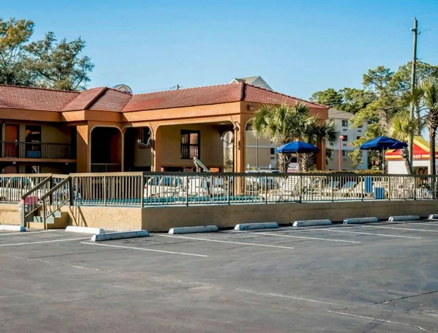 Econo Lodge Panama City St. Andrews hotel detail image 1