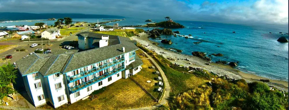 Oceanfront Lodge hotel hero