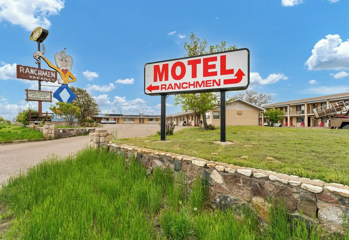 Ranchmen Motel hotel hero