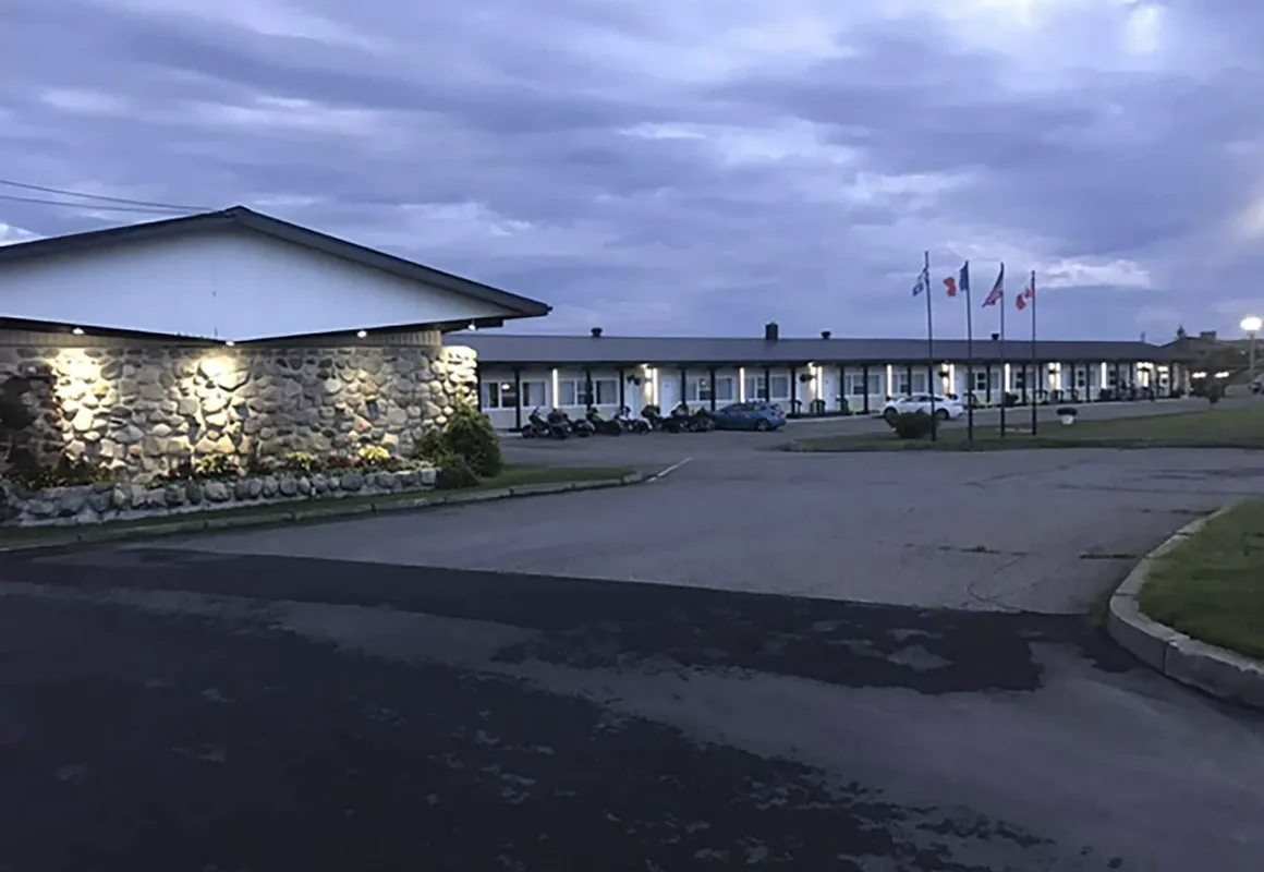 Motel La Marina hotel hero