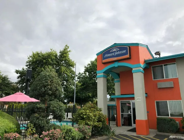 Howard Johnson by Wyndham Salem hotel detail image 2