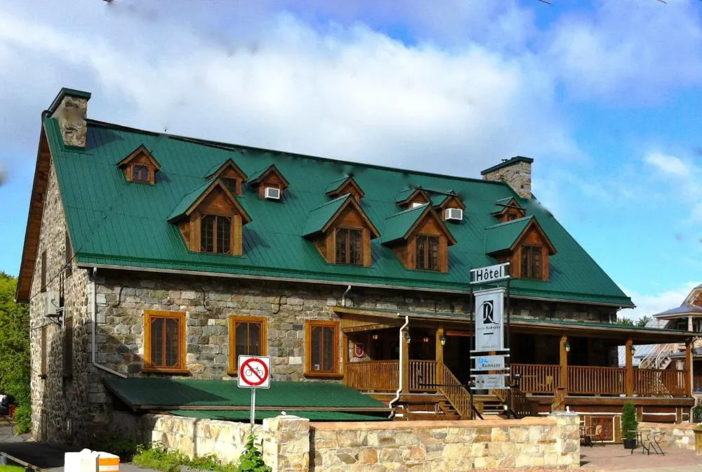 Manoir Ramezay hotel hero