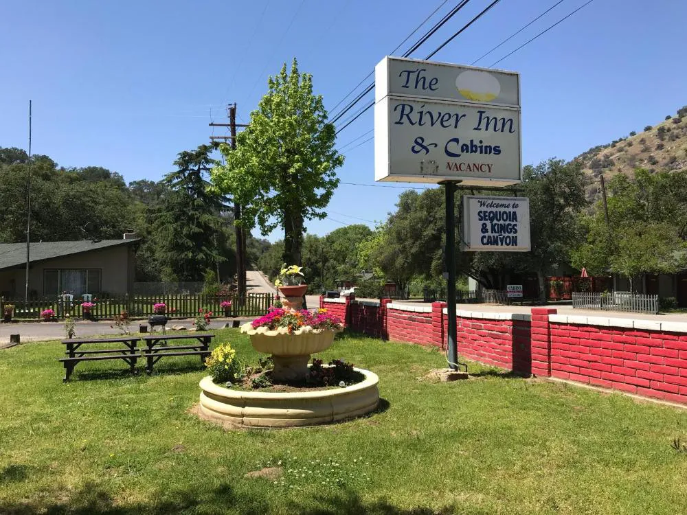 The River Inn hotel hero