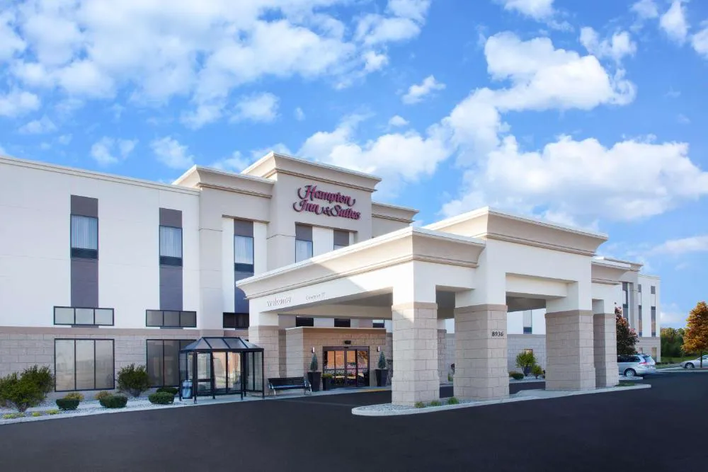 Hampton Inn & Suites Munster hotel hero