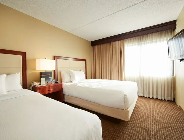 DoubleTree Suites by Hilton Hotel Cincinnati - Blue Ash hotel detail image 4