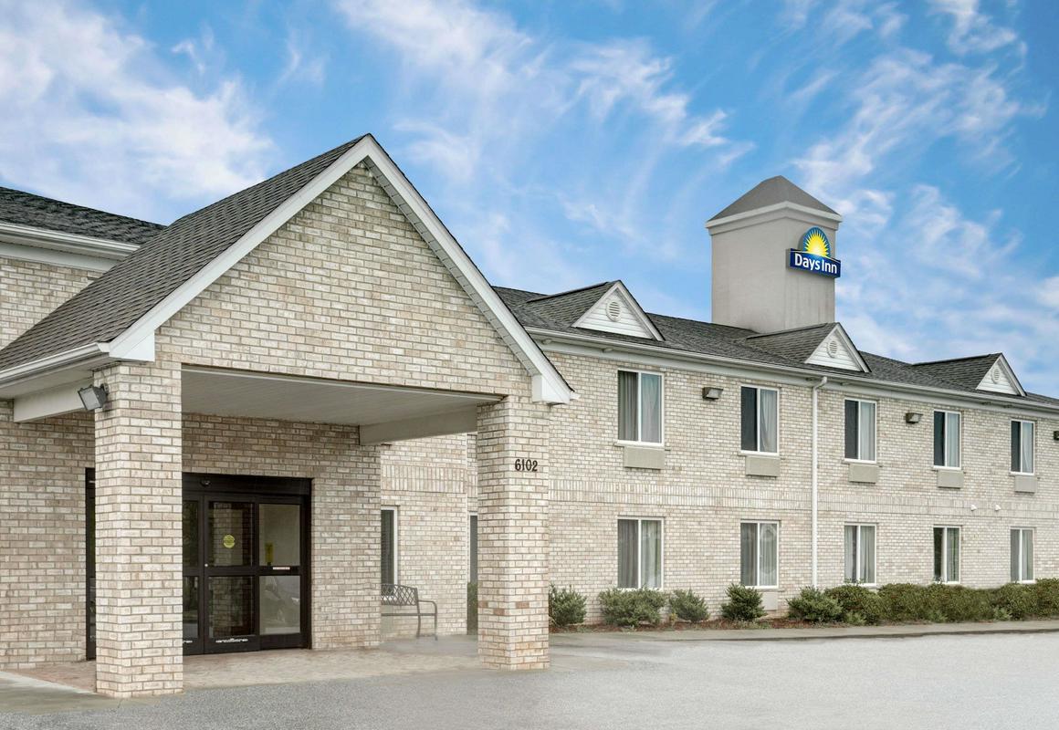 Days Inn by Wyndham Greensboro NC hotel hero