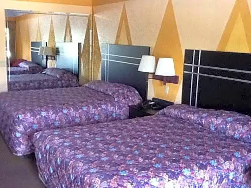 Scottish Inn & Suites Humble hotel detail image 4