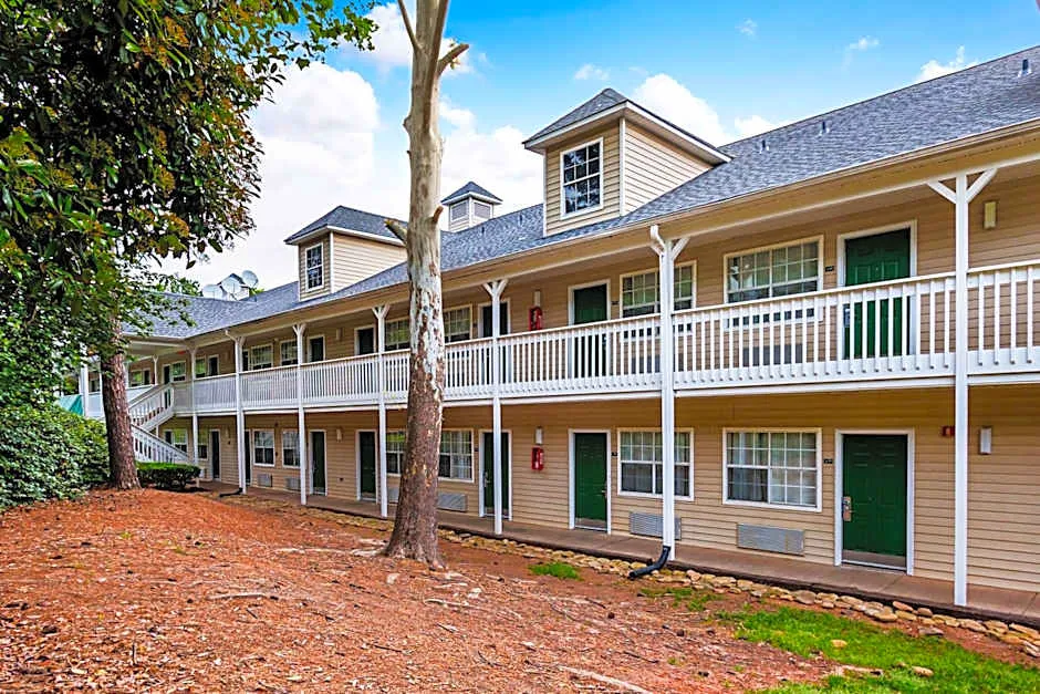 HomeTowne Studios Atlanta - Lawrenceville hotel hero