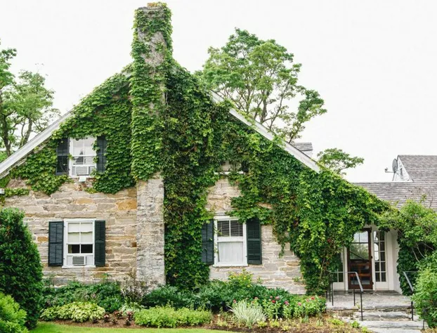 Basin Harbor hotel detail image 2