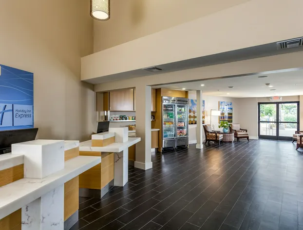 Holiday Inn Express & Suites La Jolla – Windansea Beach by IHG hotel detail image 2