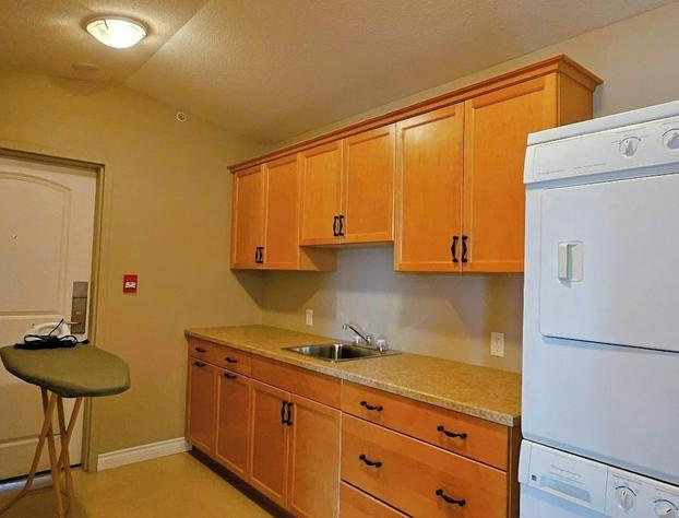 Misty Mountain Inn and Suites hotel detail image 4