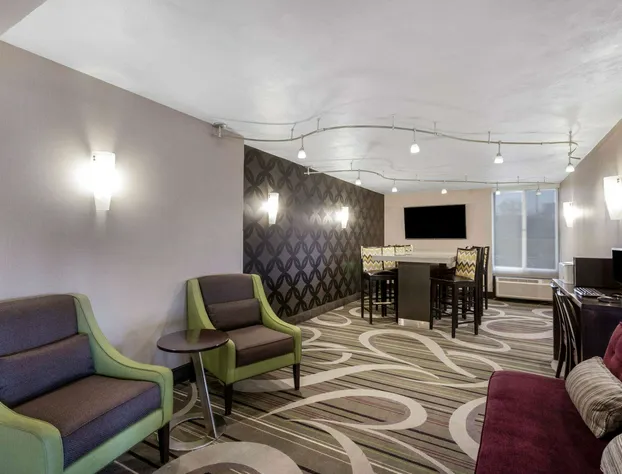 La Quinta Inn by Wyndham Binghamton - Johnson City hotel detail image 4