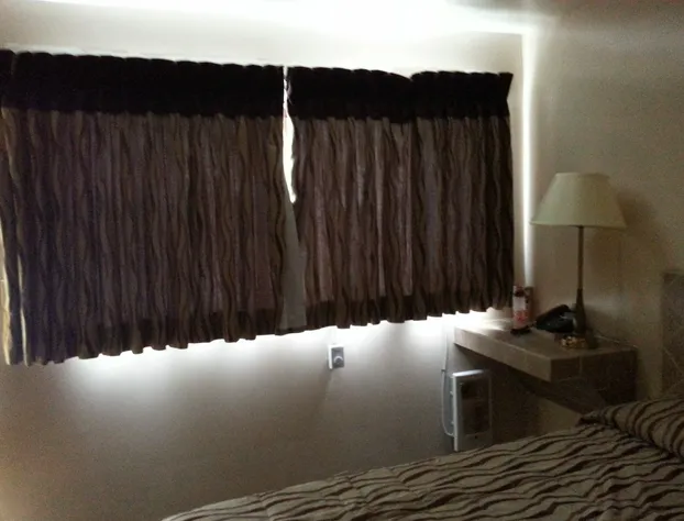 Pleasant Stay Motel hotel detail image 2