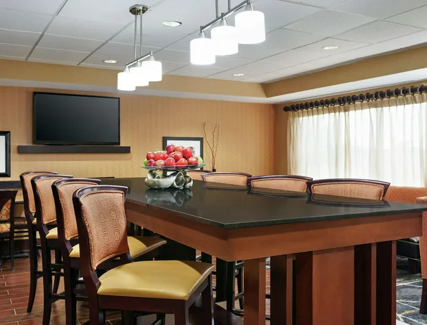 Hampton Inn Oklahoma City-I-40 E. (Tinker Air Force Base) hotel detail image 2