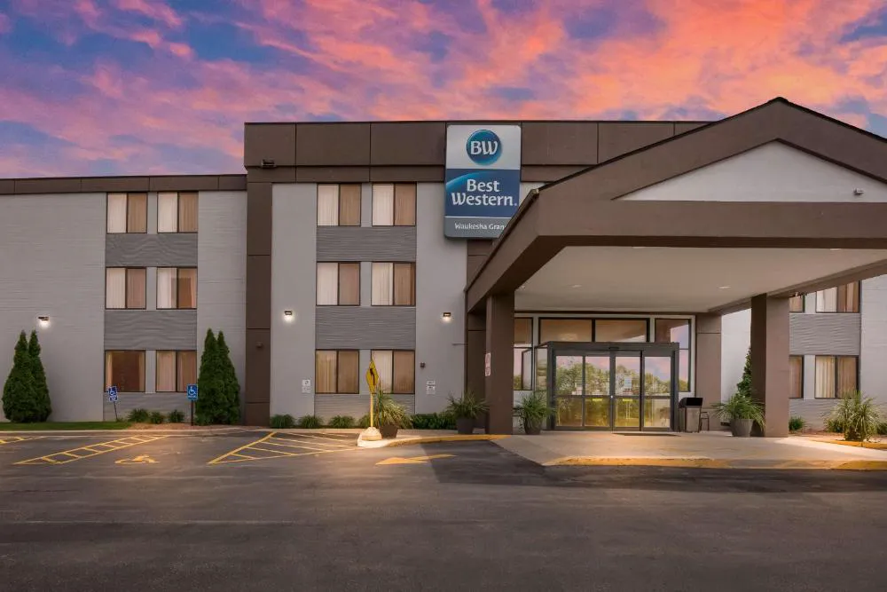 Best Western Waukesha Grand hotel hero