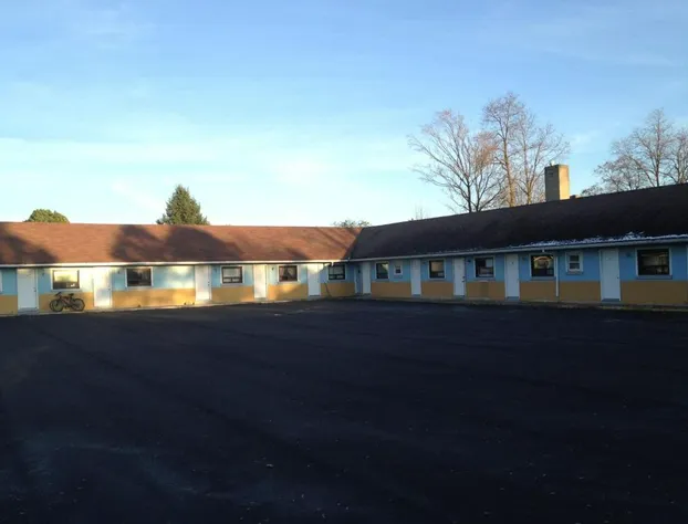 American Plaza Motel hotel detail image 1