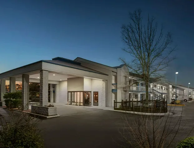 Baymont by Wyndham Wilmington hotel detail image 3