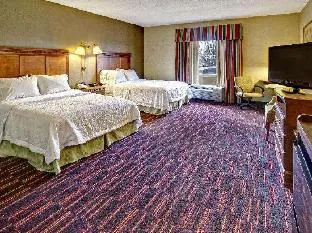 Hampton Inn Cleveland hotel detail image 2