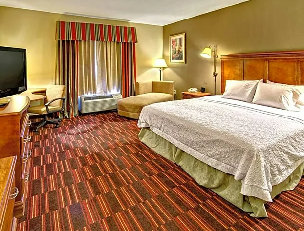 Hampton Inn Cleveland hotel detail image 3