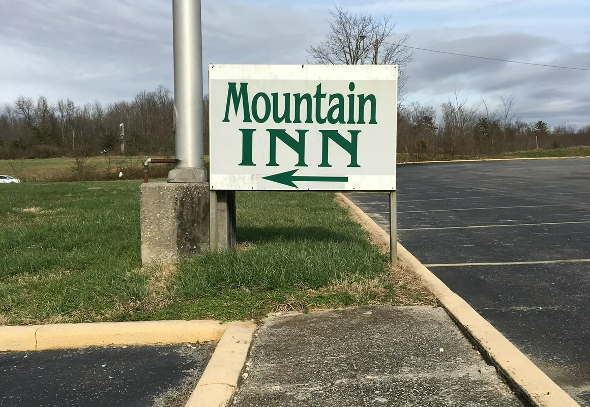 Mountain Inn hotel hero