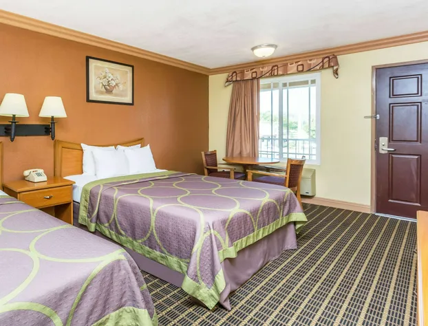 Super 8 by Wyndham Azusa hotel detail image 4