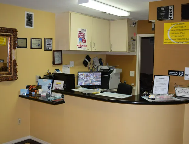 Super 8 by Wyndham Azusa hotel detail image 3